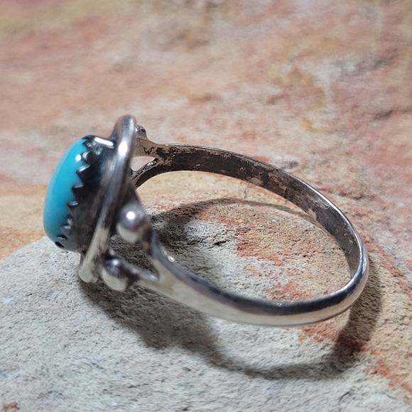 Sterling Silver Turquoise Ring. #1 - Picture 3 of 6